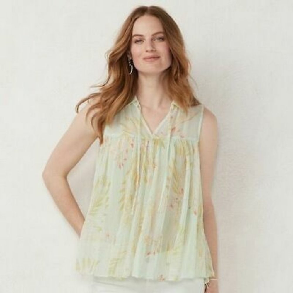 LC Lauren Conrad Floral Pleated Sleeveless Top Size L